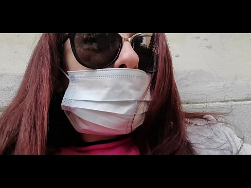 ❤️ Η Νικολέτα εκδικείται τον γείτονά της και κατουράει στο γκαράζ του (Ειδικό Covid19 Ιταλική καραντίνα) ️ Ποιότητα πορνό ❌